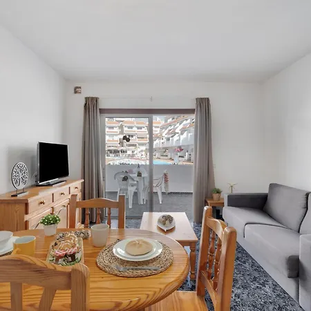 Apto Blue Pool Floritas 아파트